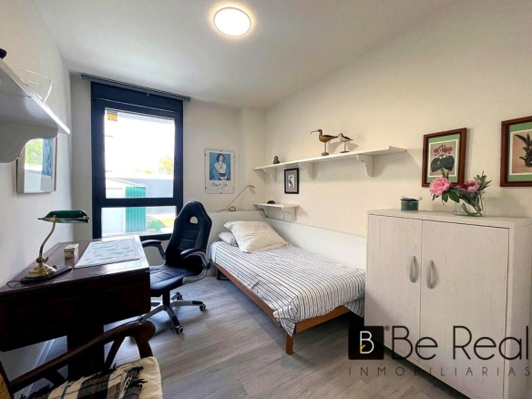Imagen 2 de HABITACIÓN PARA CHICAS ESTUDIANTES EN PISO A COMPARTIR EN VILLANUEVA DE LA CAÑADA (MADRID)