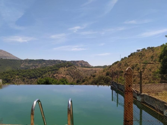 Imagen 1 de Finca (130hc) en Ardales junto al Caminito del Rey