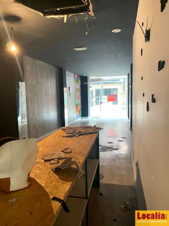 Imagen 4 de Céntrico local en alquiler en Torrelavega