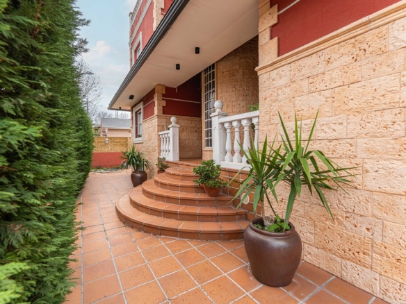 Imagen 2 de Casa-Chalet en Venta en Arroyomolinos Madrid