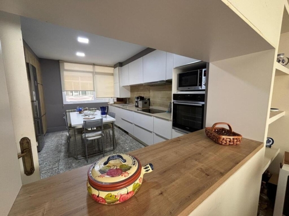 Imagen 3 de SE VENDE ESPECTACULAR PISO EN SANJURJO BADIA - VIGO - PONTEVEDRA