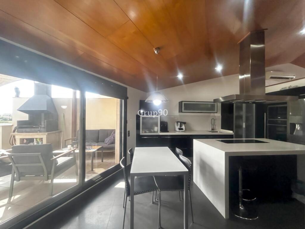 Imagen 3 de ✨ Impresionante ático dúplex moderno y funcional en Albatarrec ✨