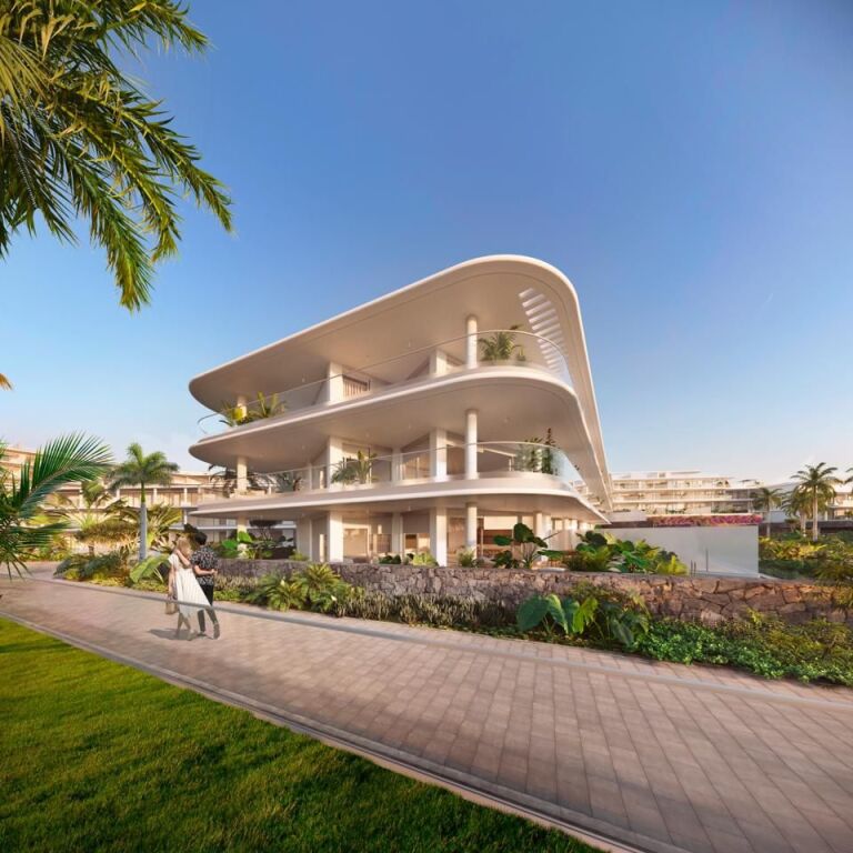 Obra nueva al borde del mar en Guia de Isora