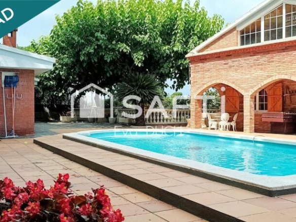 Imagen 2 de Precioso chalet en Mas Altaba con licencia turística