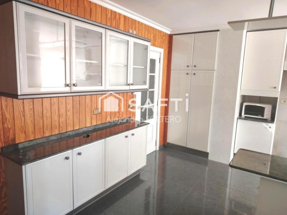 Imagen 2 de Gran piso familiar en Gran Vía con garaje y trastero.