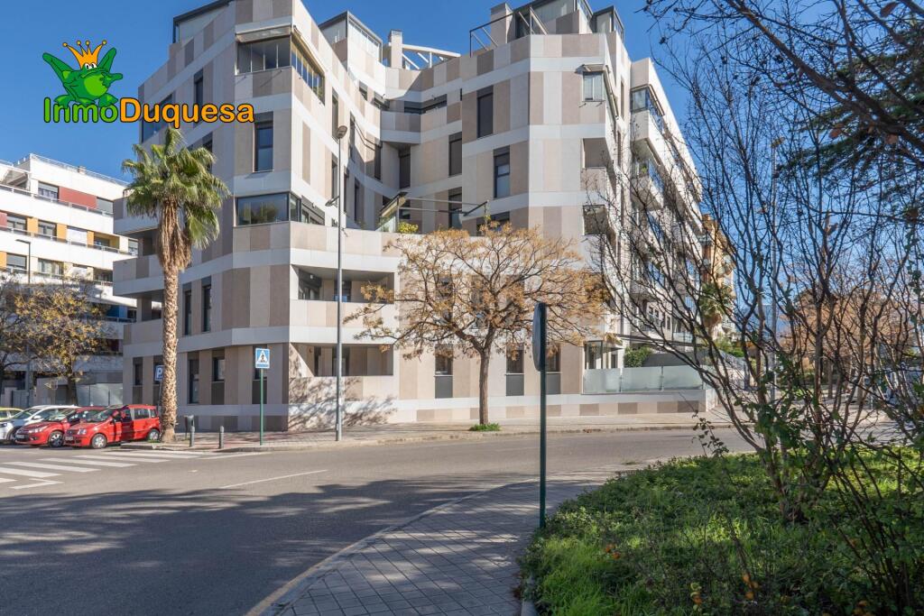 Imagen 3 de Piso TOP-PREMIUM con piscina y garaje en Zona Forum (Junto a la Ciudad de la Justicia)