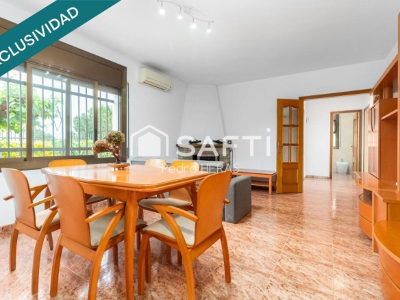 Imagen 4 de Casa a cuatro vientos con pista de tenis privada.