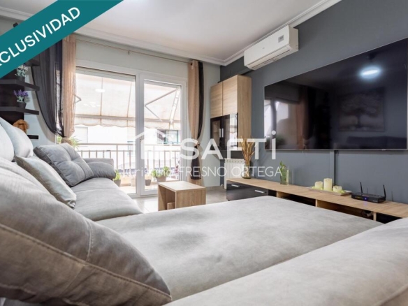 Imagen 2 de ¡Oportunidad única en el corazón del Puerto de Cambrils!