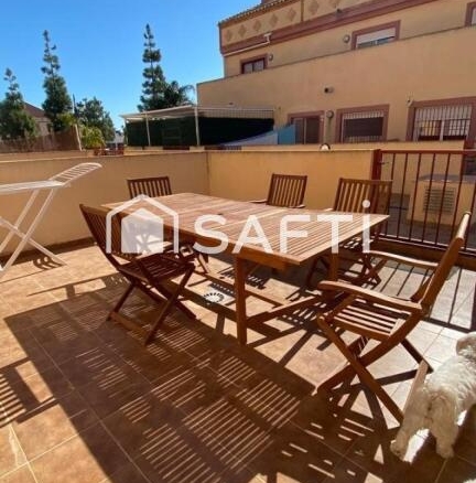 Imagen 2 de ¡Oportunidad única en Los Alcázares! Vivienda en Calle ATS Pepe Alarcón