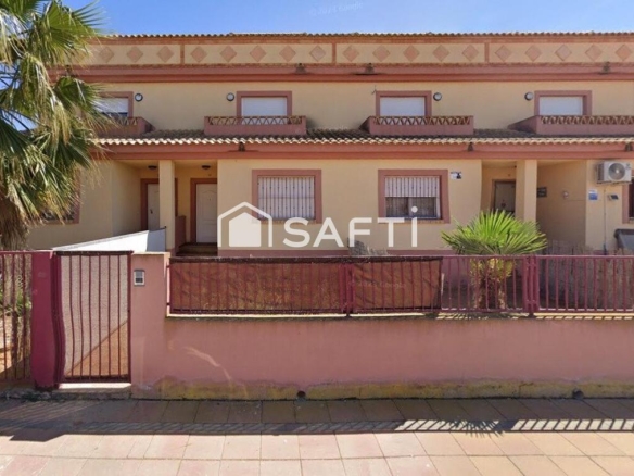 Imagen 1 de ¡Oportunidad única en Los Alcázares! Vivienda en Calle ATS Pepe Alarcón