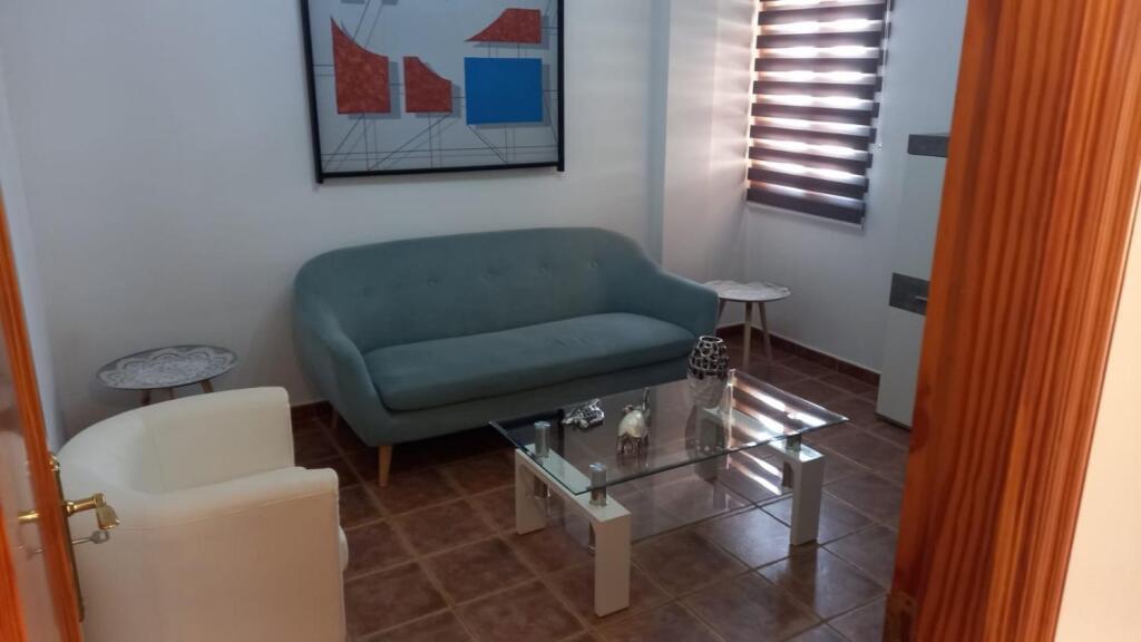 Imagen 2 de Alquiler de precioso e impecable piso en San Miguel de Abona.