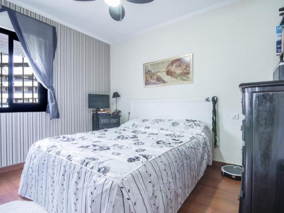 Imagen 3 de MARAVILLOSO BAJO RODEADO DE JARDINES EN UNA ZONA PRIVADA