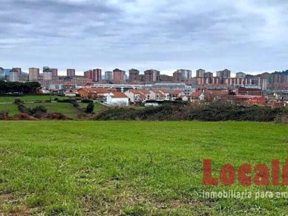 Imagen 4 de Amplios terrenos cerca del centro de Santander.
