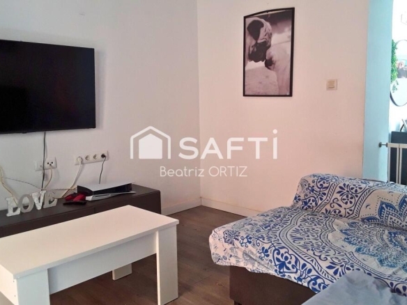 Imagen 4 de EXCELENTE OPORTUNIDAD EN EL CORAZÓN DE CÁDIZ.