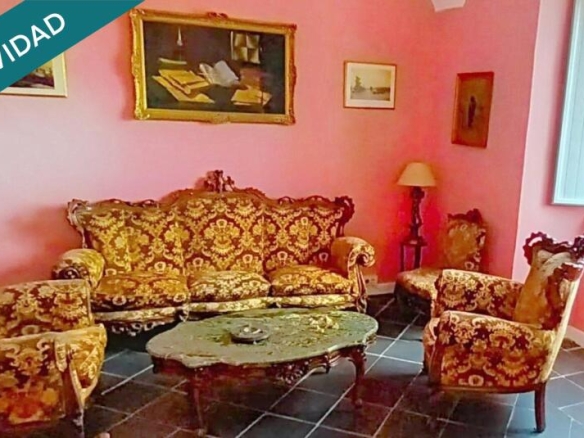 Imagen 2 de Espectacular Casa Señorial de Estilo Colonial – Una Joya Histórica en Cáceres.