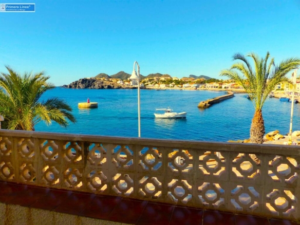 Imagen 2 de Venta de casa en 1º línea de Mar Mediterráneo en Cabo de Palos con 3 dormitorios