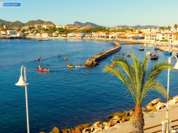 Imagen 4 de Venta de casa en 1º línea de Mar Mediterráneo en Cabo de Palos con 3 dormitorios