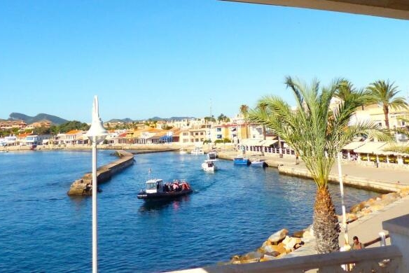 Imagen 1 de Venta de casa en 1º línea de Mar Mediterráneo en Cabo de Palos con 3 dormitorios - El Club del Propietario Imagen 1 de Venta de casa en 1º línea de Mar Mediterráneo en Cabo de Palos con 3 dormitorios