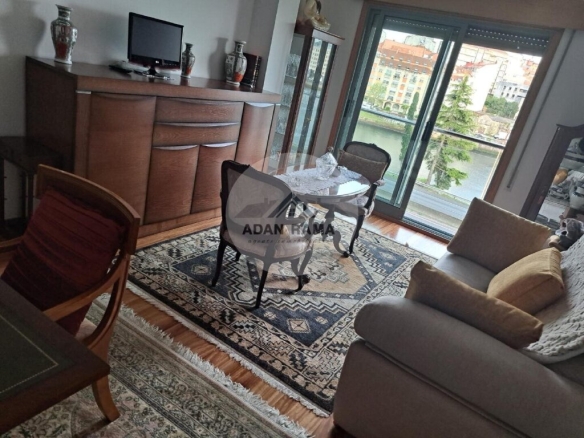 Imagen 2 de Venta de piso en Poio