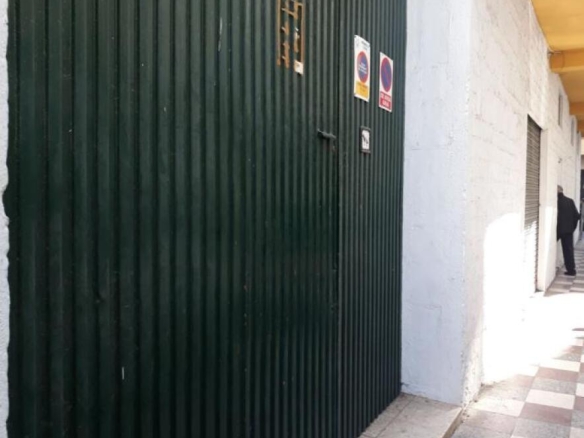 Imagen 2 de LOCAL EN BRUTO DE 250M2 CON POSIBILIDAD DE HACER 4 NEGOCIOS DISTINTOS