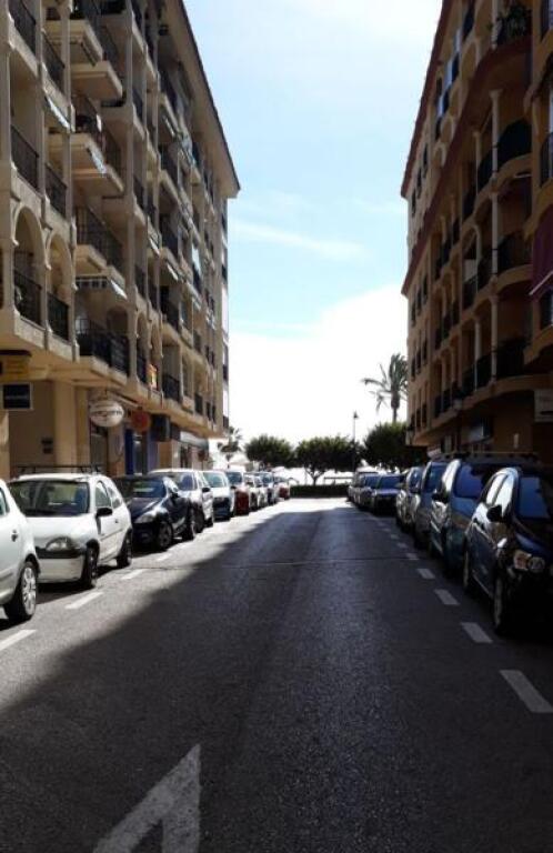 Imagen 4 de LOCAL EN BRUTO DE 250M2 CON POSIBILIDAD DE HACER 4 NEGOCIOS DISTINTOS