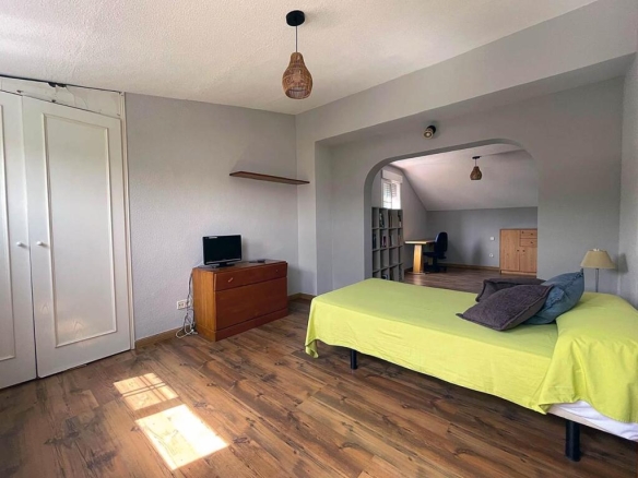 Imagen 3 de EN ALQUILER PARA CHICAS ESTUDIANTES HABITACIONES EN VILLANUEVA DE LA CAÑADA (MADRID).