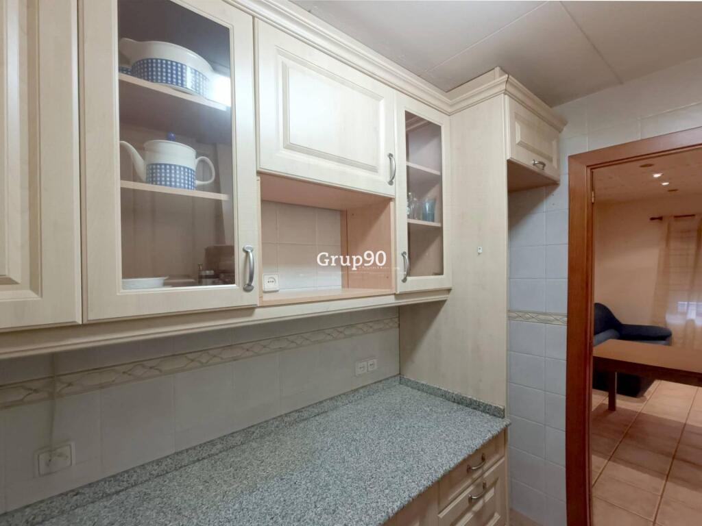 Imagen 2 de PISO  PARA ENTRAR A VIVIR O PARA INVERSIÓN:  DE 3 HABITACIONES EN PARDINYES
