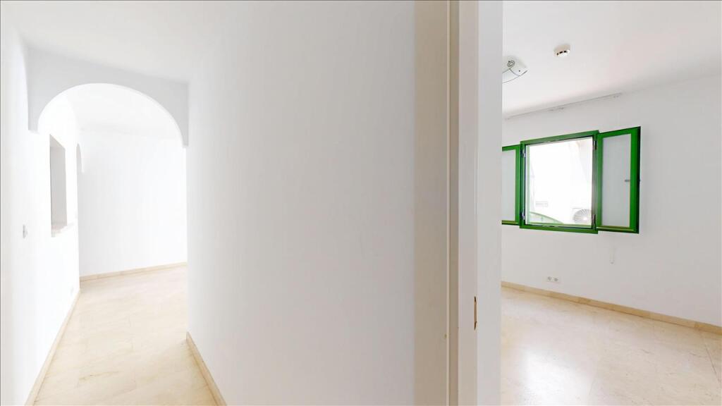 Imagen 4 de OPORTUNIDAD DE INVERSIÓN ÚNICA: APARTAMENTO CON GRAN POTENCIAL DE RENTABILIDAD