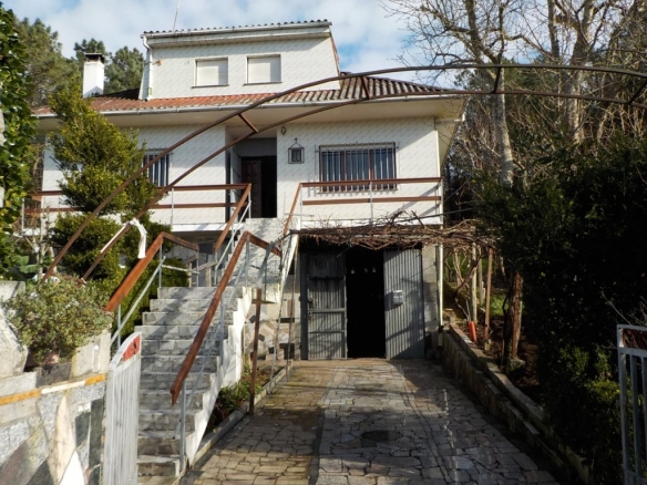 Imagen 2 de Casa-Chalet en Venta en Bazarra La Coruña