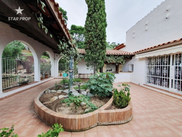 Imagen 2 de Casa en El Port de la Selva