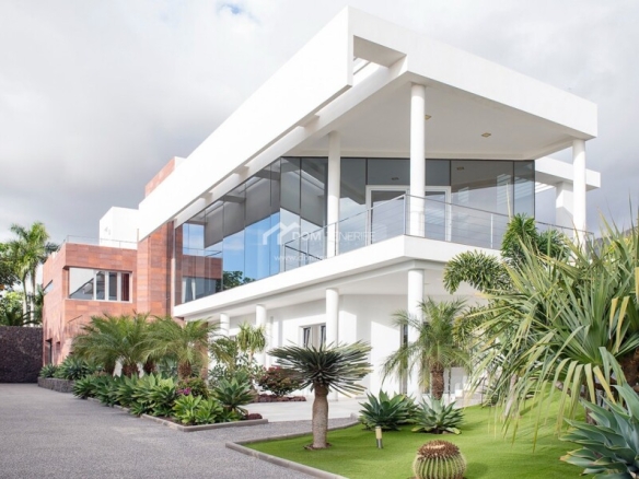 Imagen 4 de Casa-Chalet en Venta en Adeje Santa Cruz de Tenerife