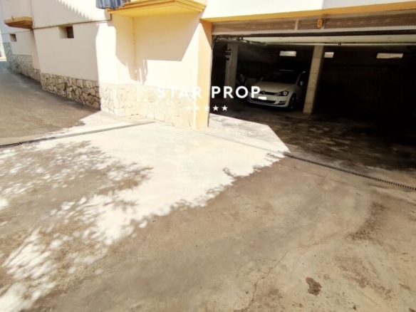 Imagen 4 de Parking en Llançà