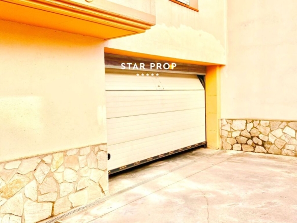 Imagen 1 de Parking en Llançà