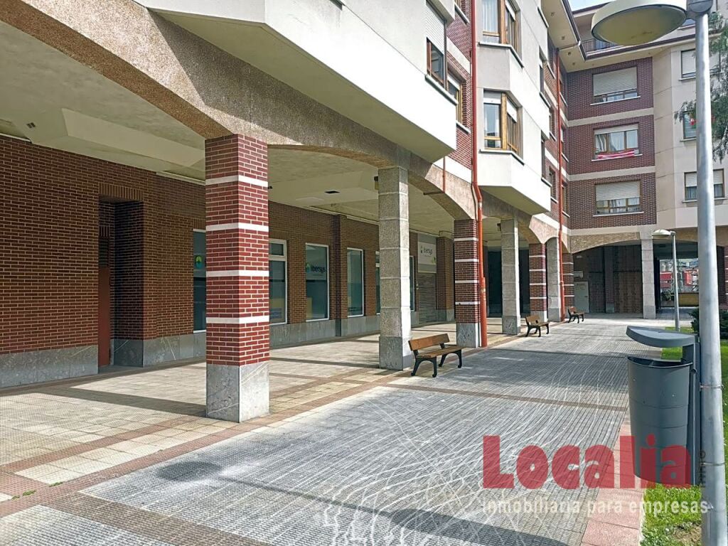 Imagen 3 de Céntrico local para negocios en el corazón de Burtzeña. Barakaldo. País Vasco