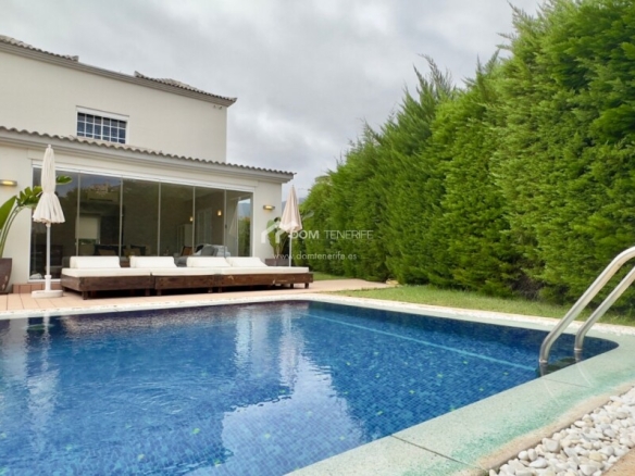 Imagen 2 de Casa-Chalet en Venta en Adeje Santa Cruz de Tenerife