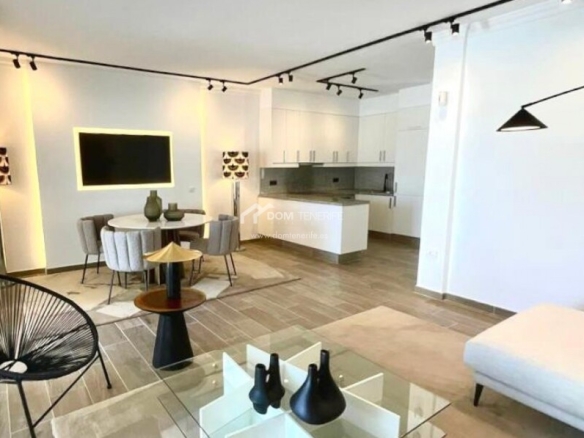 Imagen 2 de Casa de pueblo en Venta en Adeje Santa Cruz de Tenerife