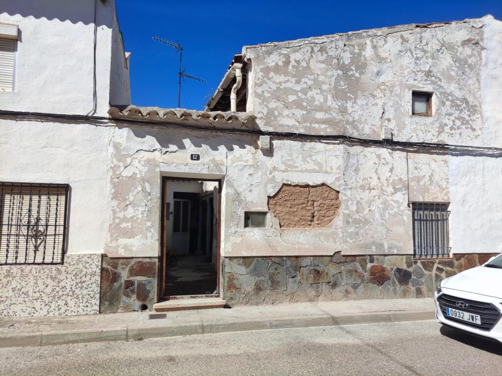 Imagen 2 de CASA DE PUEBLO PARA REFORMA INTEGRAL CON AMPLIA PARCELA