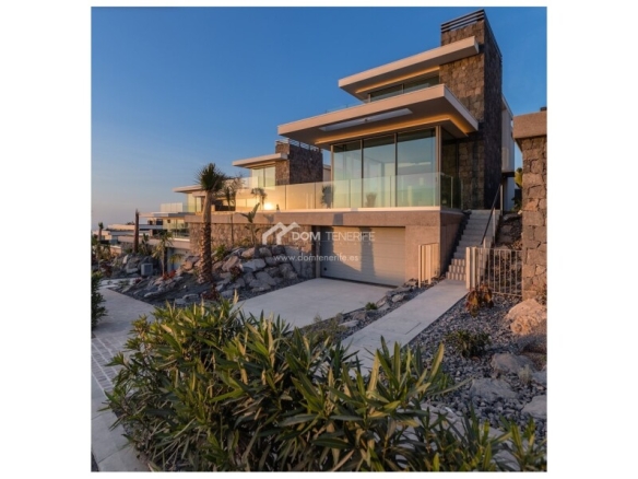 Imagen 2 de Casa-Chalet en Venta en Guia De Isora Santa Cruz de Tenerife