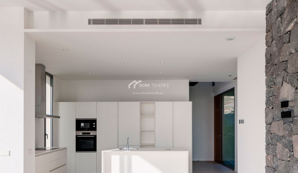 Imagen 4 de Casa-Chalet en Venta en Guia De Isora Santa Cruz de Tenerife