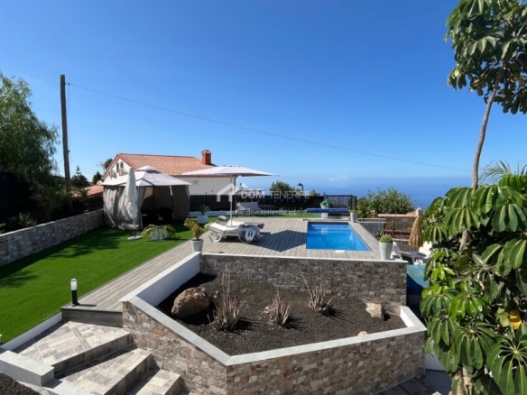 Imagen 2 de Casa-Chalet en Venta en Adeje Santa Cruz de Tenerife