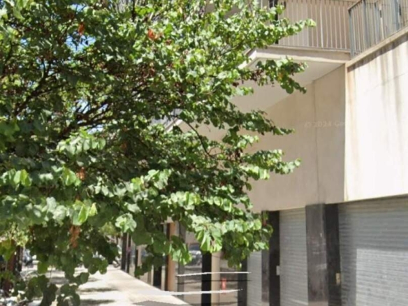 Imagen 3 de Se alquila local comercial en La Pau 189 m2