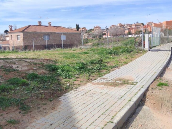 Imagen 3 de MAGNIFICA PARCELA RECTANGULAR EN ZONA ALTA URB ABADIA