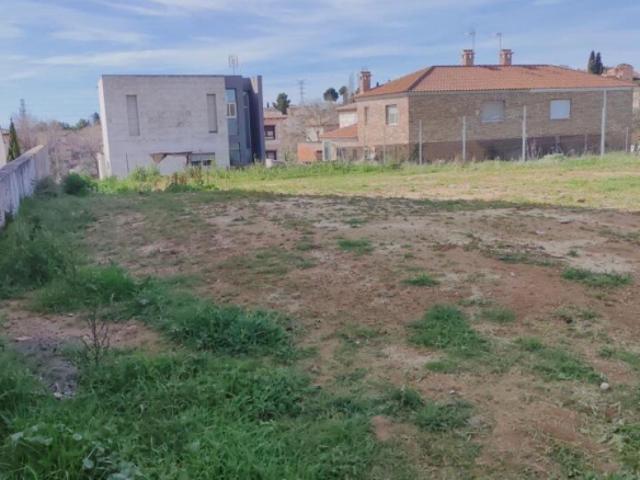 Imagen 1 de MAGNIFICA PARCELA RECTANGULAR EN ZONA ALTA URB ABADIA