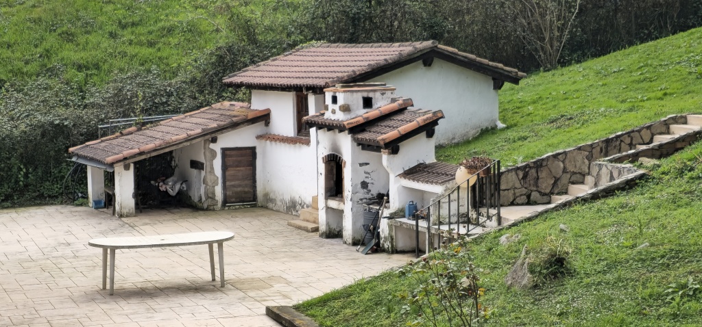 Imagen 4 de Casa-Chalet en Venta en Berango Bizkaia BASOTXU