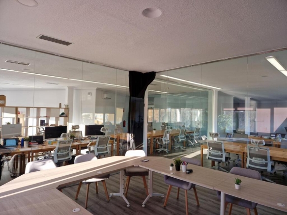 Imagen 2 de LOCAL MULTIFUNCIONAL EN LAS NIEVES