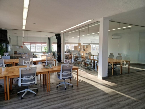 Imagen 1 de LOCAL MULTIFUNCIONAL EN LAS NIEVES