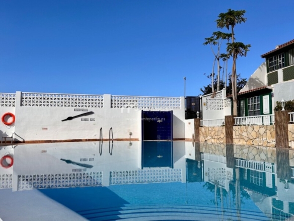 Imagen 2 de Casa de pueblo en Venta en Guia De Isora Santa Cruz de Tenerife