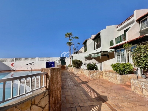 Imagen 1 de Casa de pueblo en Venta en Guia De Isora Santa Cruz de Tenerife