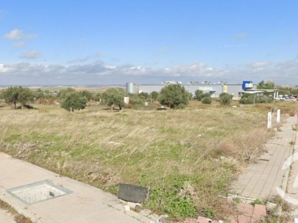 Imagen 1 de PARCELA EN ESQUINA - El Club del Propietario Imagen 1 de PARCELA EN ESQUINA