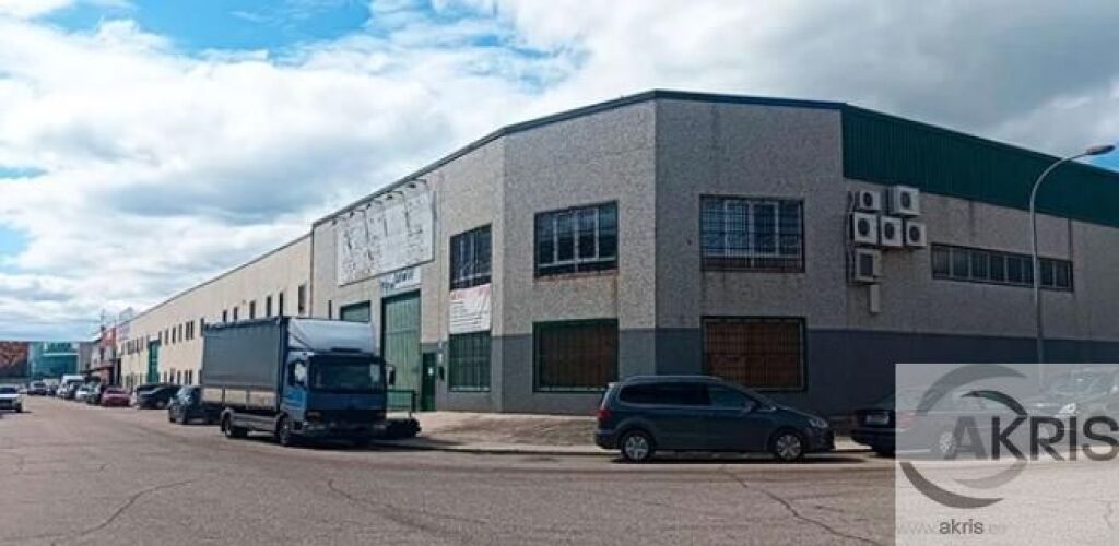 Imagen 2 de VENTA NAVES INDUSTRIALES EN YUNCLER **ESTÁN ALQUILADAS**